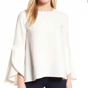 Halogen bell sleeve top ivory textured